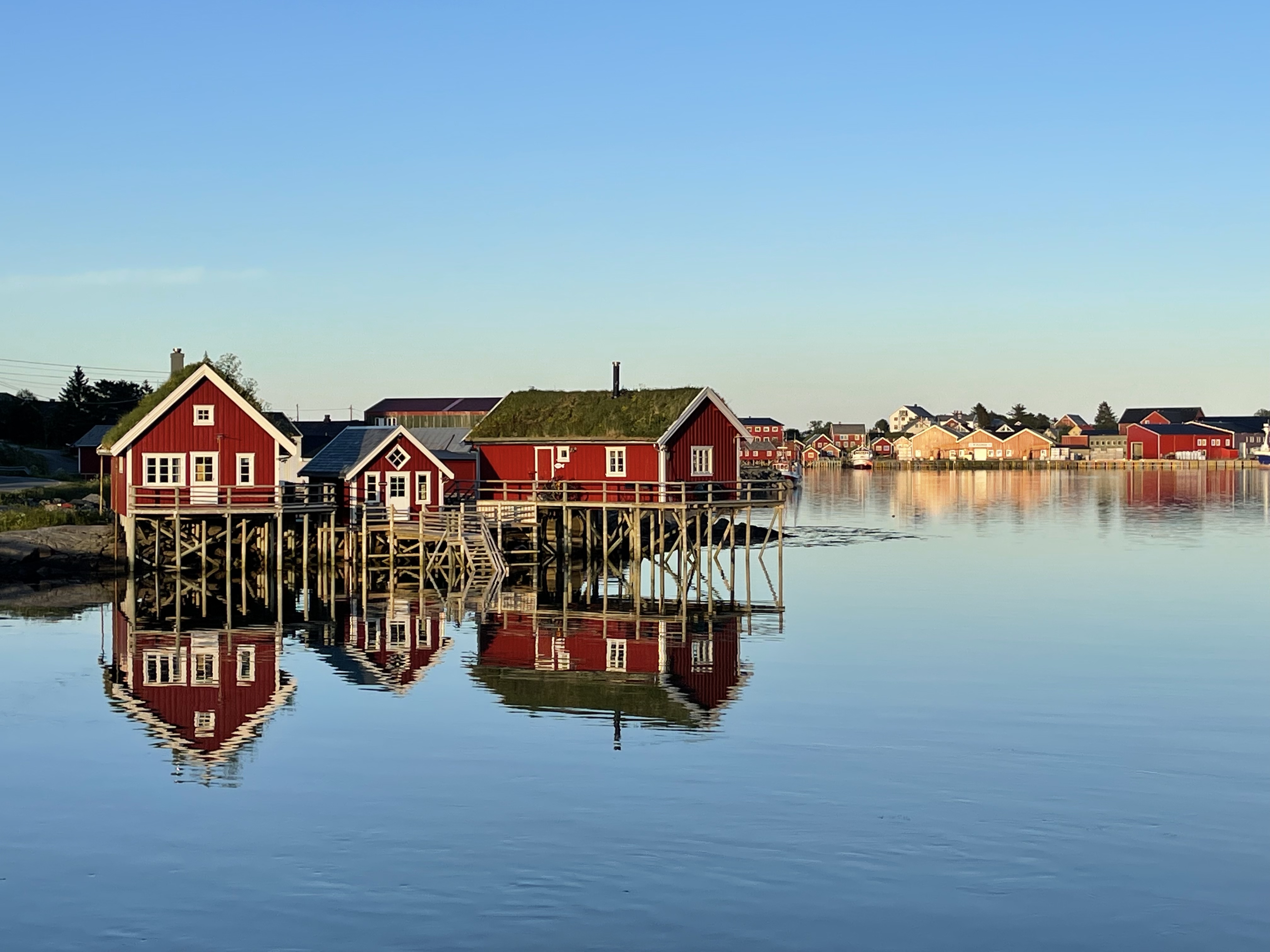 Valen Cabins, Reine